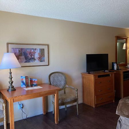 Miracle Springs Resort And Spa Дезърт Хот Спрингс Екстериор снимка